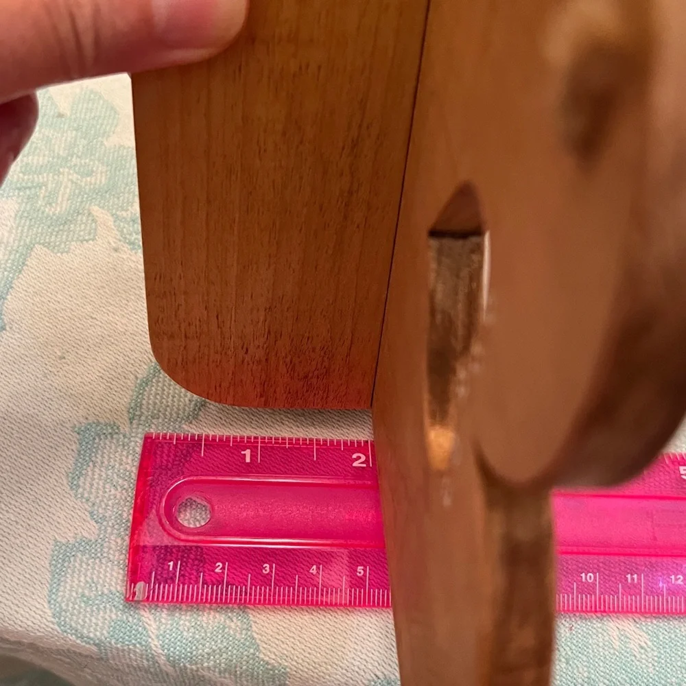 Hand Made Wood Heart Shelf w Pegs - Jewelry - Picture 4 of 6